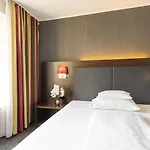ホテル Plaza 4*