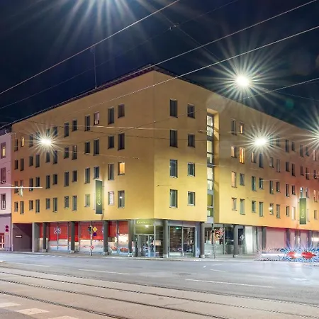 Hotel Western Plaza 4*