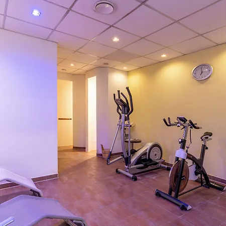 Hotel Plaza 4*