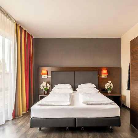 Hotel Plaza 4*