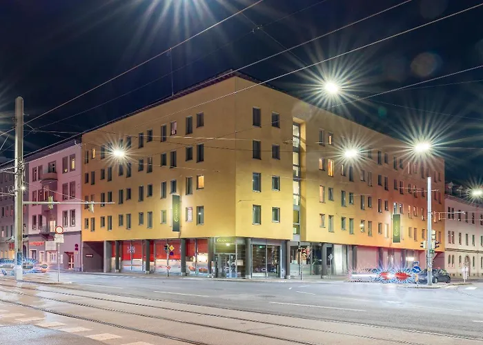 Hotel Western Plaza 4*